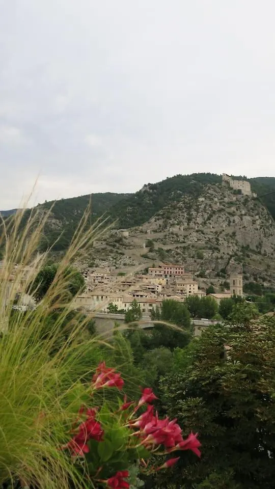 Les Gites D'Intervalles Антрево Франция